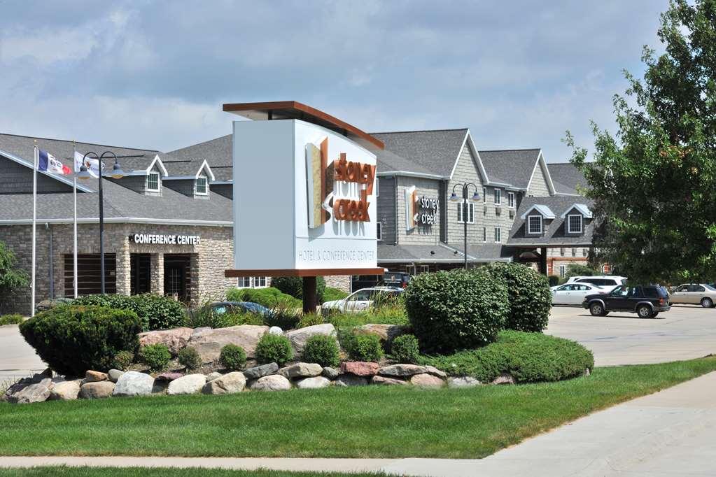 ホテル Stoney Creek Lnn ガリーナ エクステリア 写真